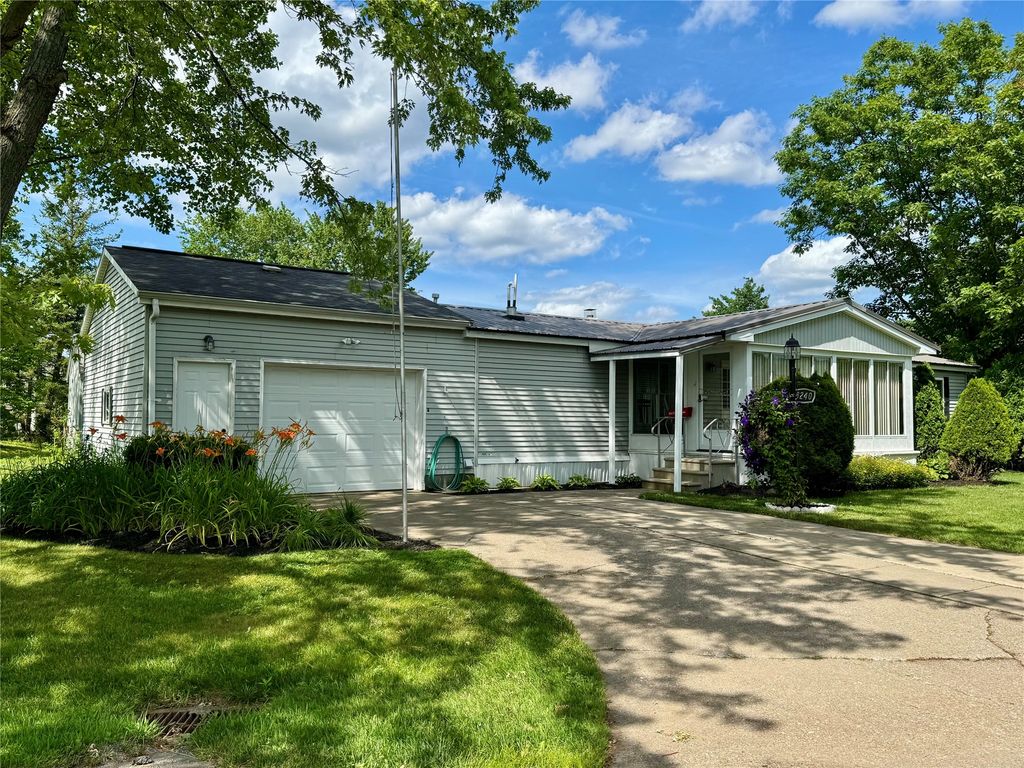 8240 BRIERCREST Drive, Erie, PA 16509
