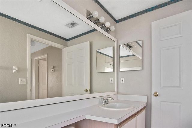 6400 Aragon WAY 108, Fort Myers, FL 33966