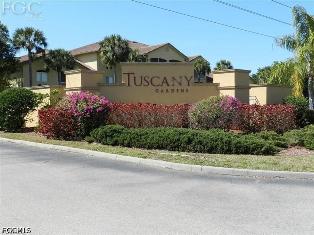6400 Aragon WAY 108, Fort Myers, FL 33966
