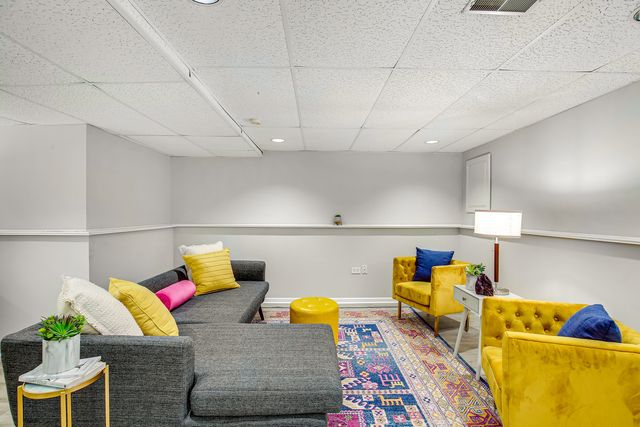 4 Corinth Court, Tinley Park, IL 60477