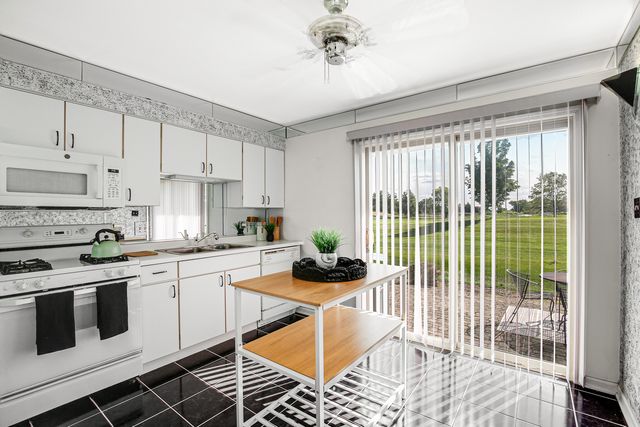 4 Corinth Court, Tinley Park, IL 60477