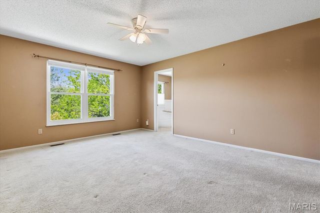 30 Richland Court, St Charles, MO 63304