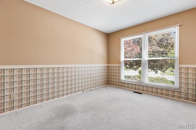 30 Richland Court, St Charles, MO 63304