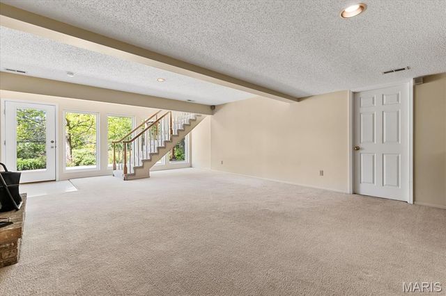 30 Richland Court, St Charles, MO 63304