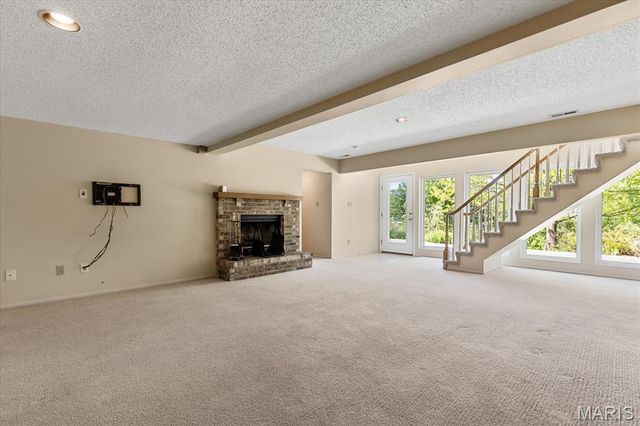 30 Richland Court, St Charles, MO 63304