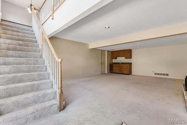 30 Richland Court, St Charles, MO 63304
