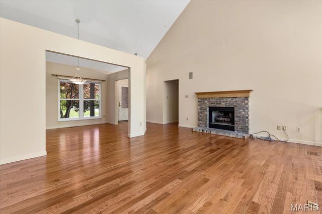 30 Richland Court, St Charles, MO 63304