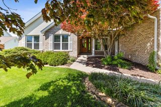 30 Richland Court, St Charles, MO 63304