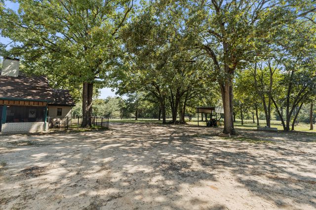 230 Rs County Road 1491, Point, TX 75472