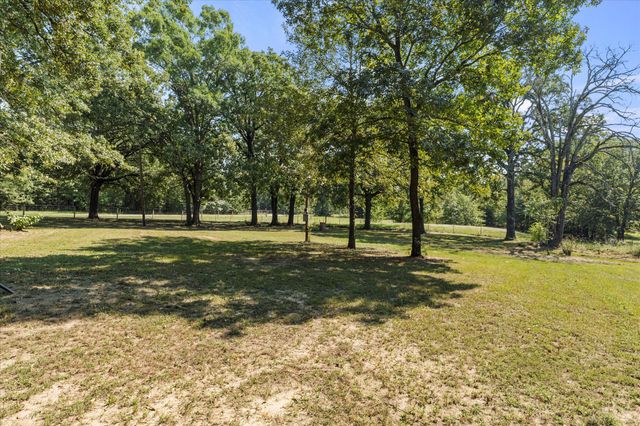230 Rs County Road 1491, Point, TX 75472