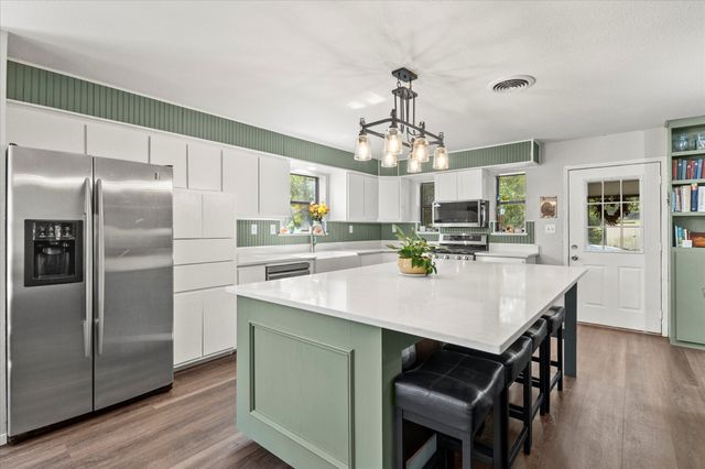 230 Rs County Road 1491, Point, TX 75472