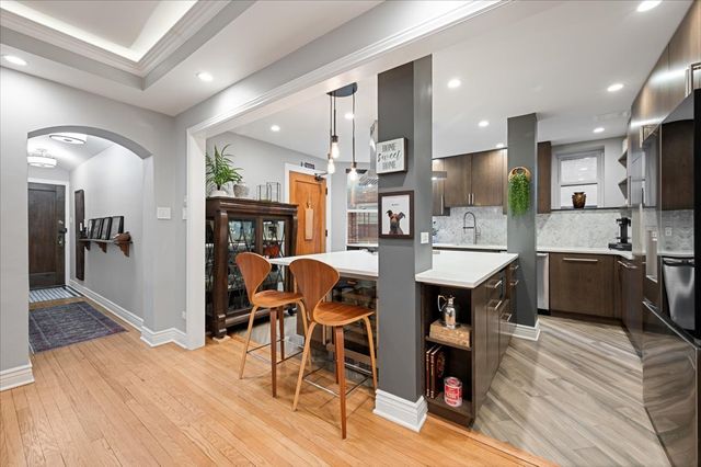 609 W Stratford Place 3B, Chicago, IL 60657