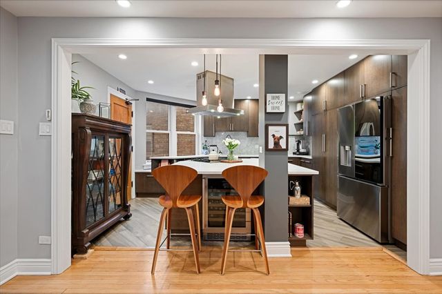 609 W Stratford Place 3B, Chicago, IL 60657