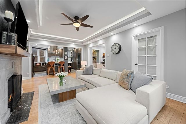 609 W Stratford Place 3B, Chicago, IL 60657