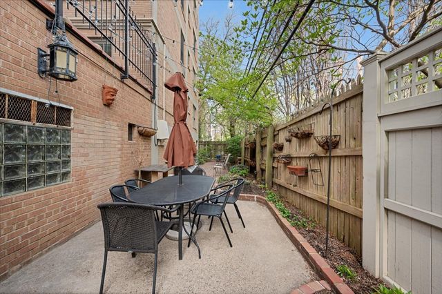 609 W Stratford Place 3B, Chicago, IL 60657