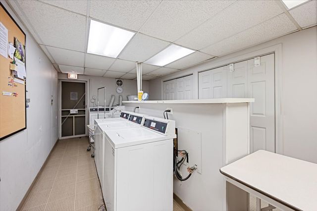 609 W Stratford Place 3B, Chicago, IL 60657