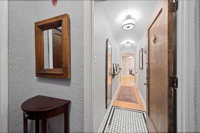 609 W Stratford Place 3B, Chicago, IL 60657