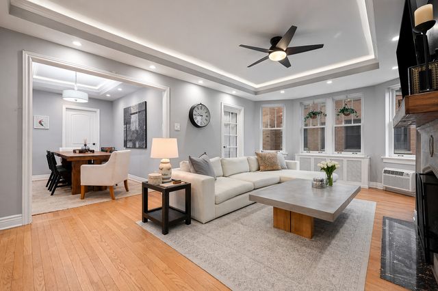 609 W Stratford Place 3B, Chicago, IL 60657