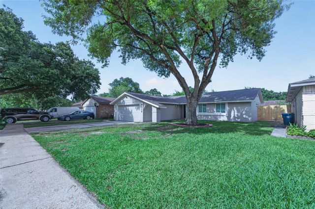 9626 Desert Flower Lane, Houston, TX 77086