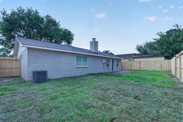 9626 Desert Flower Lane, Houston, TX 77086