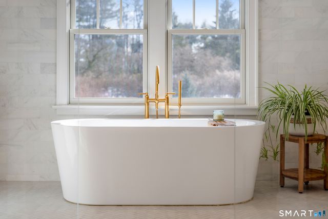 295 Brushy Ridge Road, New Canaan, CT 06840