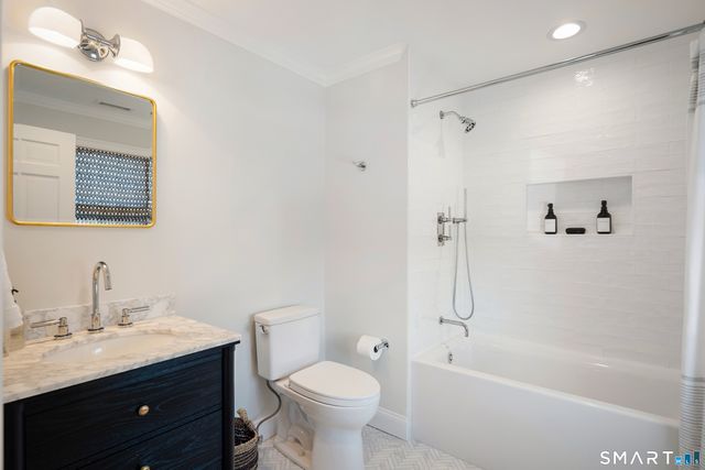 295 Brushy Ridge Road, New Canaan, CT 06840