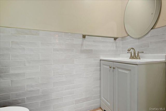 1790 Front Street 21, East Meadow, NY 11554