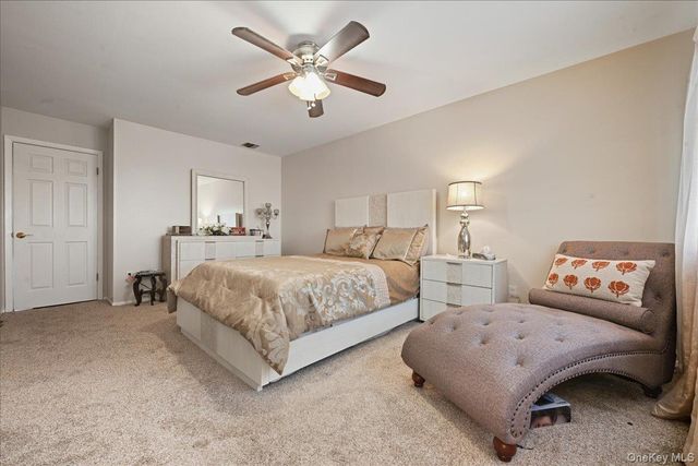 1790 Front Street 21, East Meadow, NY 11554