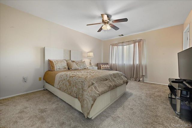 1790 Front Street 21, East Meadow, NY 11554