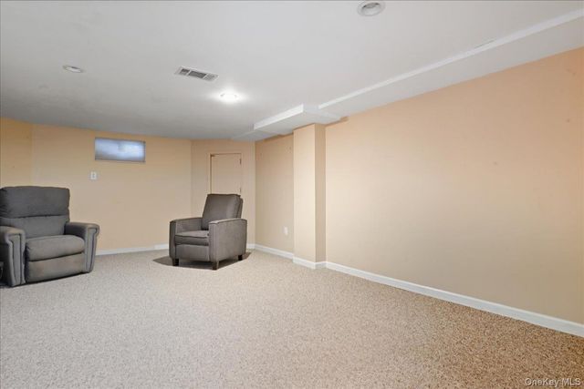 1790 Front Street 21, East Meadow, NY 11554