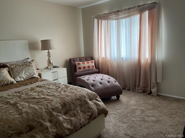 1790 Front Street 21, East Meadow, NY 11554