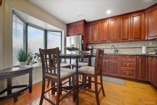 1790 Front Street 21, East Meadow, NY 11554