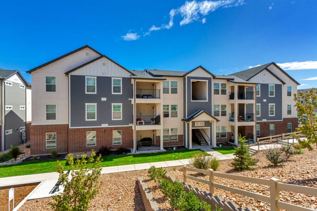841 N COULSEN DR #G101, Saratoga Springs, UT 84045 — exterior