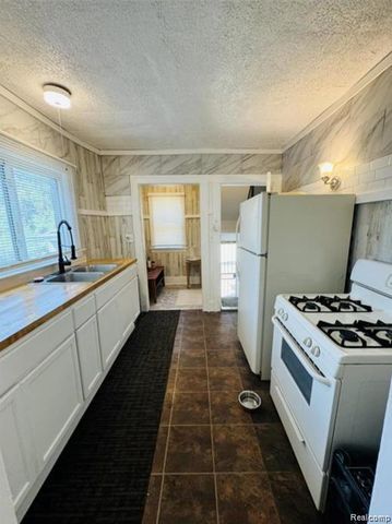 9359 Otsego Street, Detroit, MI 48204