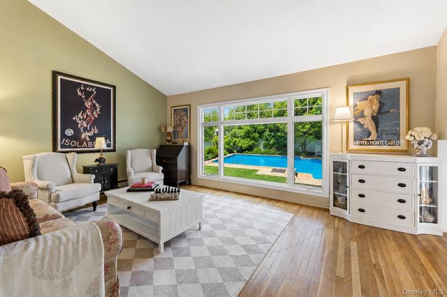 22 Delaware Avenue, Jericho, NY 11753