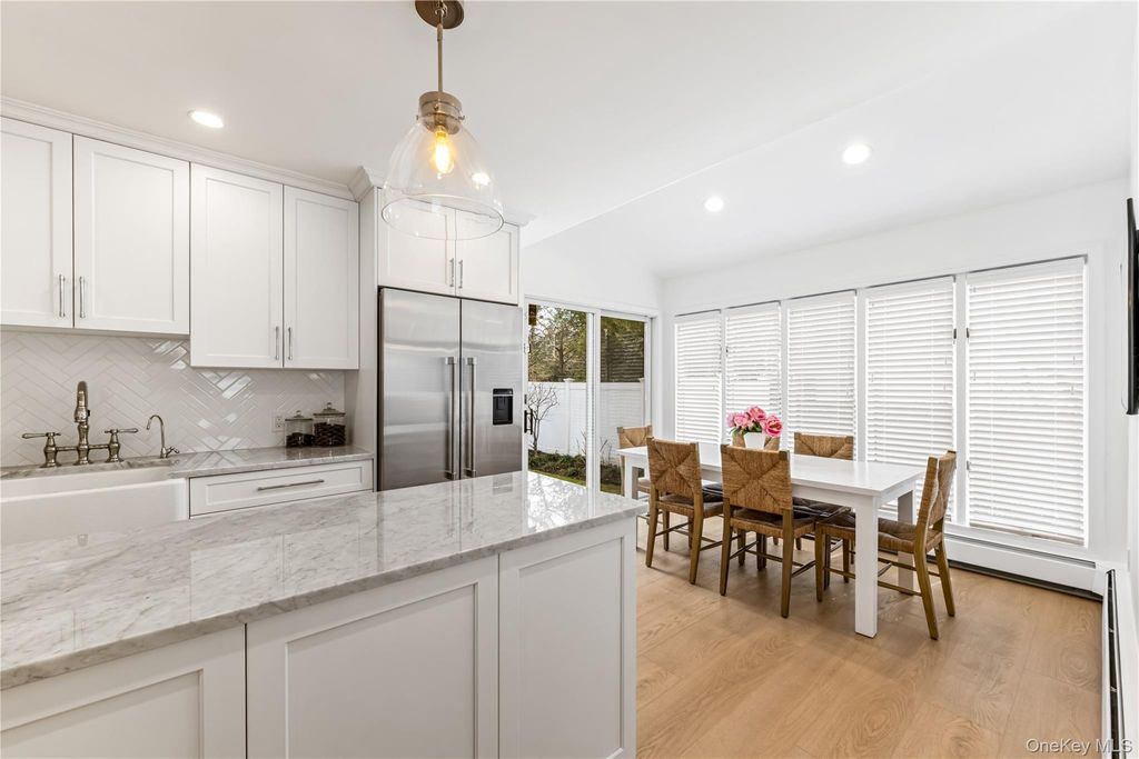 22 Delaware Avenue, Jericho, NY 11753 — photo 3