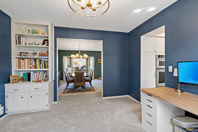 1584 Lancaster Lane, Eagan, MN 55122