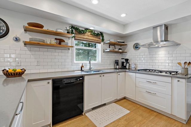 1584 Lancaster Lane, Eagan, MN 55122