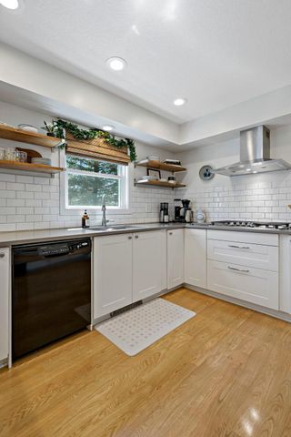 1584 Lancaster Lane, Eagan, MN 55122