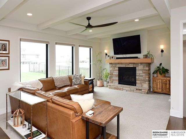 11512 S 117 Street, Papillion, NE 68046