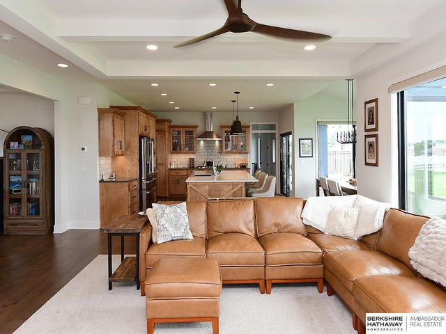 11512 S 117 Street, Papillion, NE 68046