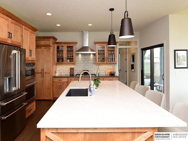 11512 S 117 Street, Papillion, NE 68046