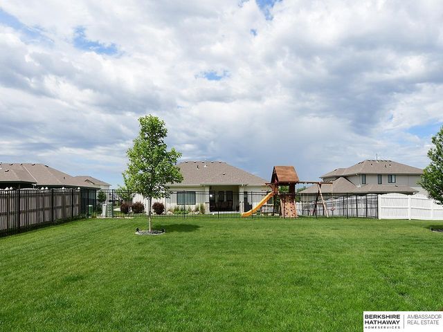11512 S 117 Street, Papillion, NE 68046