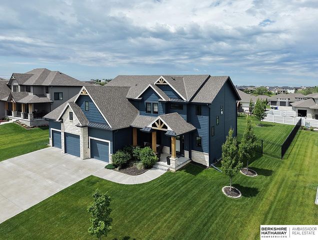 11512 S 117 Street, Papillion, NE 68046