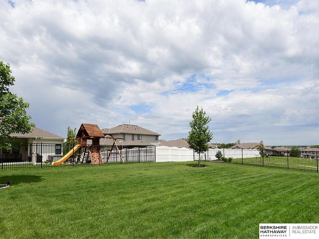 11512 S 117 Street, Papillion, NE 68046