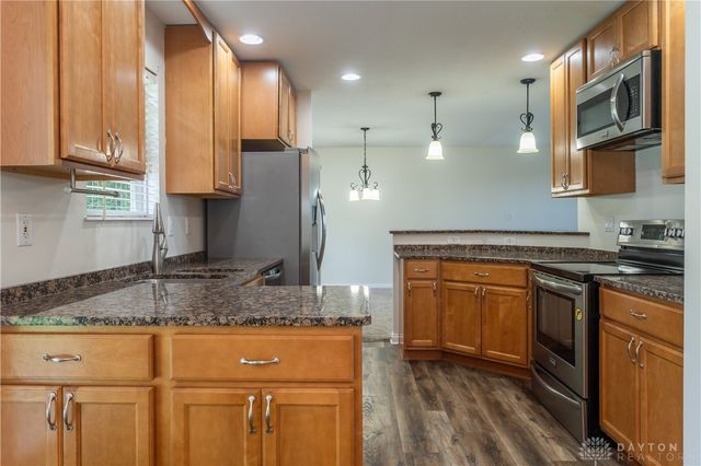 3415 Shakertown Road, Beavercreek, OH 45430