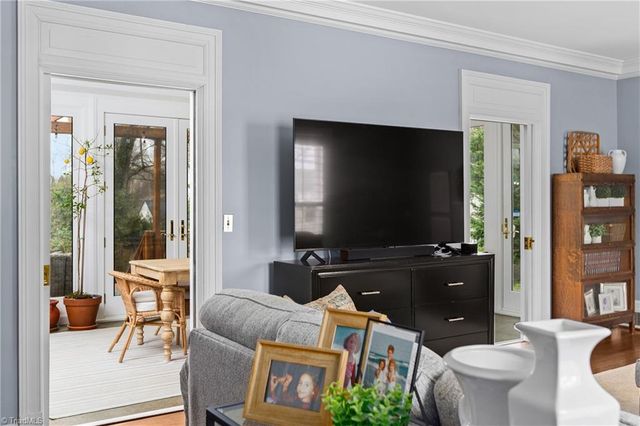 417 Hillcrest Drive, High Point, NC 27262