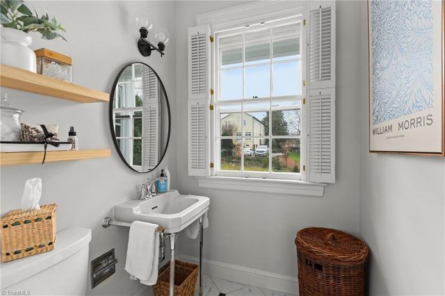 417 Hillcrest Drive, High Point, NC 27262