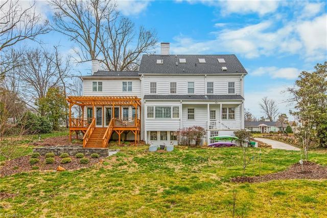 417 Hillcrest Drive, High Point, NC 27262