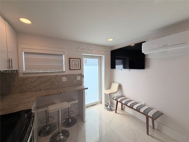 2036 Jackson St 2, Hollywood, FL 33020